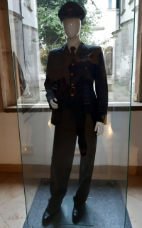 Uniform of Karel Janšta at the exhibition Knights of Heaven