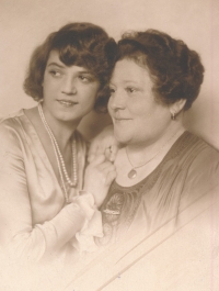 Grandma Polášková with her daughter Cecilia, mother of Kitty Pavelková, 1929