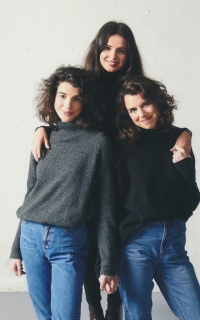 Klára Forman's daughters Antonie, Emilie and Josefina, 2020