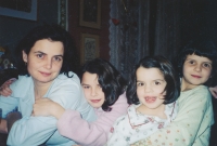 Klára Formanová with daughters, 2004