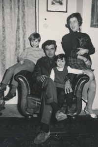 With brother and parents, late 1960s.