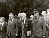 Second from left: chairman of the Union of Freedom Fighters Vymětal, Lieutenant General František Fajtl and Major General Rudolf Pernický at the first commemorative meeting in the village of Ležáky in 1990