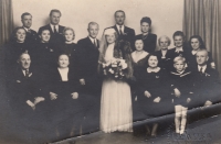 Jaroslav Dopita and Věra Slámová's wedding photo from 1947
Bottom row from left: grandfather Josef Dopita, his wife, next to them the newlyweds
Middle row from left: aunt Marie Jirásková, Anastázie Dopitová (uncle Josef Dopita's wife), aunt Věra Hubená
Top row from left: uncle Karel Jirásek, uncle Josef Dopita
Third from right, bottom row: Grandmother Marie Slámová, with the Sláma family above