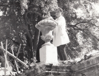 Jana Pešková at work at the castle in Český Krumlov, 1987