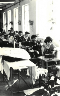 Worker in Hedva's tie shop (1980s)