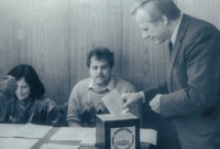 Bohdan Sekowski as head of the sales department in 1980