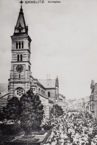 Folk festival on the Church Square in Kraslice before the First World War