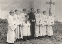 Emil Soukup with ministers in Lomnice nad Lužnicí probably in 1972