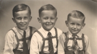 The Soukup siblings in a group photo, a Christmas present to their father in Pilsen in 1942; from left: Vladimír, Karel, Emil