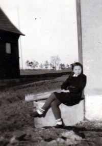 Edeltraud Ríedelová / Bruntál / around 1945