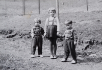 Children of Božena Šálová, eldest daughter Yvetta and younger twins, 1971