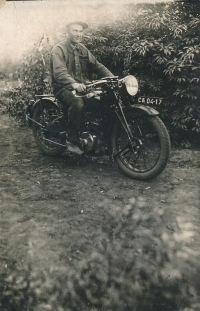 Father of the witness Václav Šára, ca. 1940