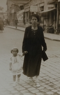 Jiřina Muziková, nee. Votavová, with her mother