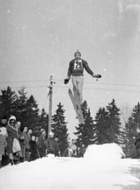 Tomáš Kučera v roce 1961 na školních závodech ve skoku na lyžích v Harrachově