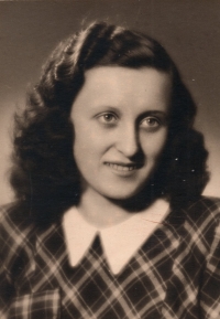 The mother of the witness , Markéta Nyklová, nee. Rapačová, in 1946