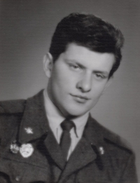 Witness at the military service in 1962