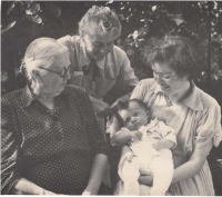 Four generations of the Dufek family