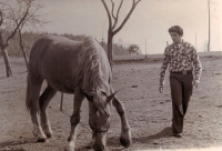 Jan Fatka "persuading Květa", 1974