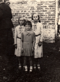 Cousins in the village Dlouhé Pole in Volhynia