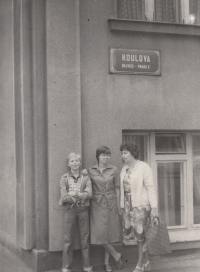 Blažena Koulová with her children Jana and Kamil on a trip in Prague, 1980