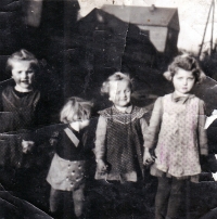 Anna Žátková (right), her friend Miluška Hradilová is standing on the left / Slavíč / around 1943