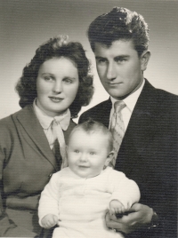 With his wife and daughter Jana, 1960