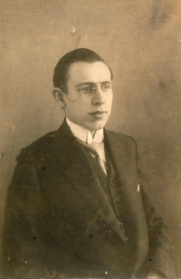 Tchán Gustav Waraus, cca 1920