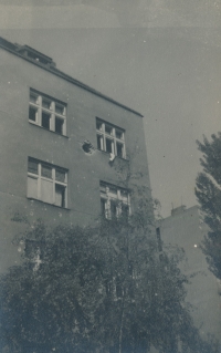 Blanka Lanštiaková's house on the Soudní Square, which survived the Prague Uprising in good condition, Prague, 1945