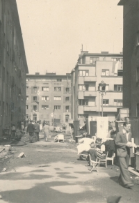 Vypálené domy na Pankráci po Pražském povstání, Praha, 1945