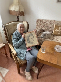 Irena Votrubcová on the set of Memory of Nations, portrait orientation, St. Elizabeth's Home in Pilsen, April 2024