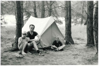 Přemysl Hněvkovský with children under the tent