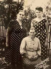 Victoria Honcharenko's great-grandmother, grandmother, and mother, 1950s
