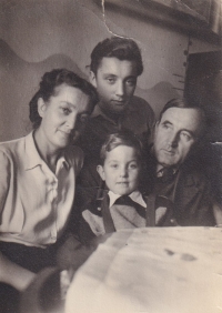 Pavel Pijáček with parents and brother Jiří, 1946