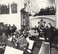 Temple concert in Strasin, 1971