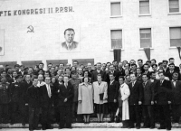 Fotografie z kongresu Albánské strany práce / portrét Envera Hodži / Tirana / 1952