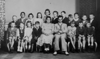 Primary school in Rudolfov in Liberec (first from the right, teacher Fibinger and his wife in the middle)