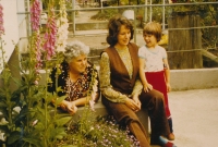 Helena Samkova with her daughter Kristýna and their hostess Heidi Kalasek, Winterthur, Switzerland, 1980