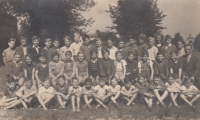 Josef Tomáš at the age of ten in a school photo (fifth from the right above)