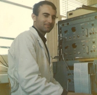 Martin Lis in his laboratory in Montreal, 1970s