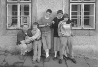 The Krouza family after their return from the USA (witness in the back right), Dolní Olešnice, 1995