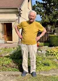 Karel Vlček at home in Kutná Hora in the garden, 2024