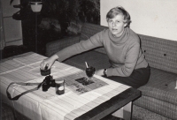 Jaroslava Rymešová in the editorial office of Hraničář in 1987