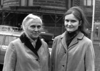 Helena Sallakuová with her mother / Prague / 1969