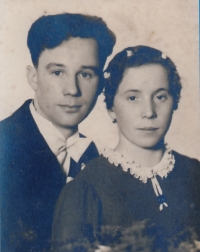 Wedding photo of parents Anna and Miloslav Macek