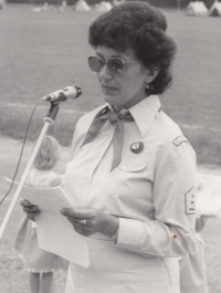 Pamětnice působila také v Pionýrské organizaci, foto z roku 1983