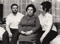 Family. From left: brother Jiří Milan Novák, mother Amálie Nováková, sister Ruth Potěšilová,
Jeseník, ca. 1966