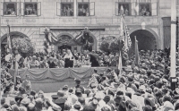 Manifestation of the agricultural people in Kroměříž in 1923, Ludmila Coufalová standing in the middle behind the lectern