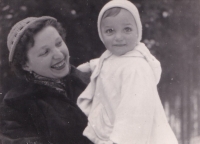 Miloš Voráč with his mum, 1960