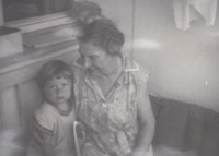 Jiří Podlipný as a little boy with his great-grandmother Marie Kašparová