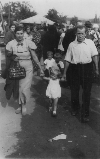 Parents Václav and Josefa with sister Vlasta, circa 1936